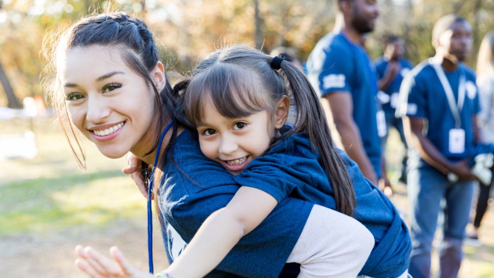 Aperto il bando per la nuova Capitale italiana del Volontariato 2026. Candidature aperte fino al 30 giugno 2025